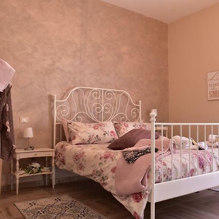 Casa Nina Panzió Toirano Kültér fotó