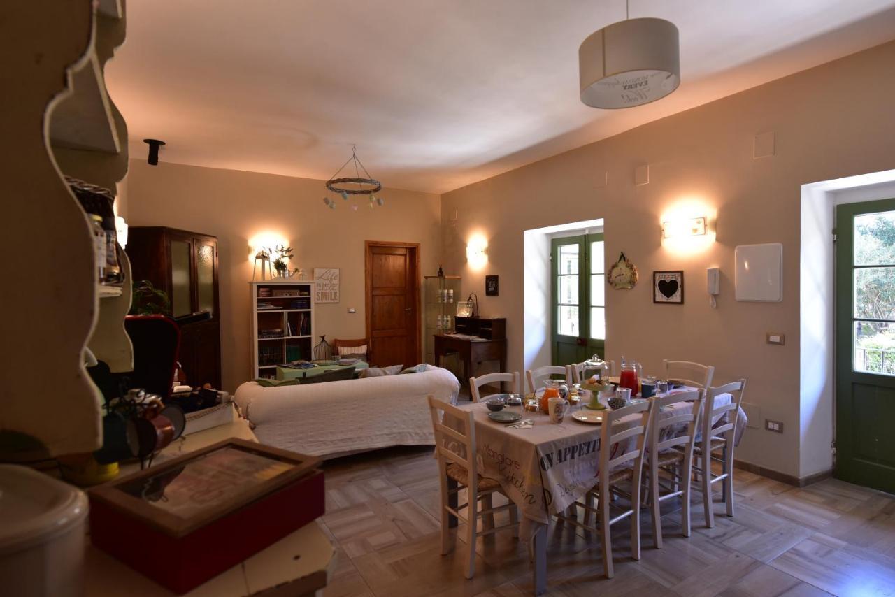 Casa Nina Panzió Toirano Kültér fotó